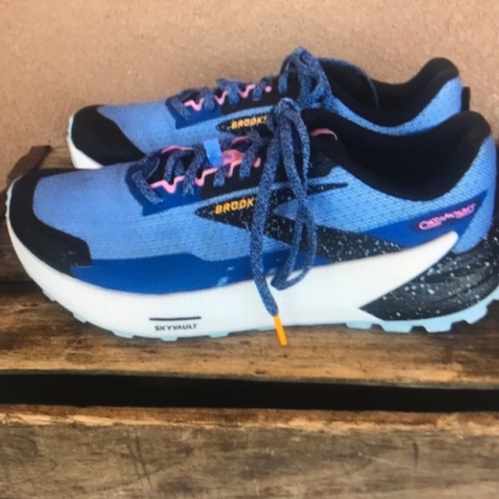 Brooks catamount 2 trail running shoes